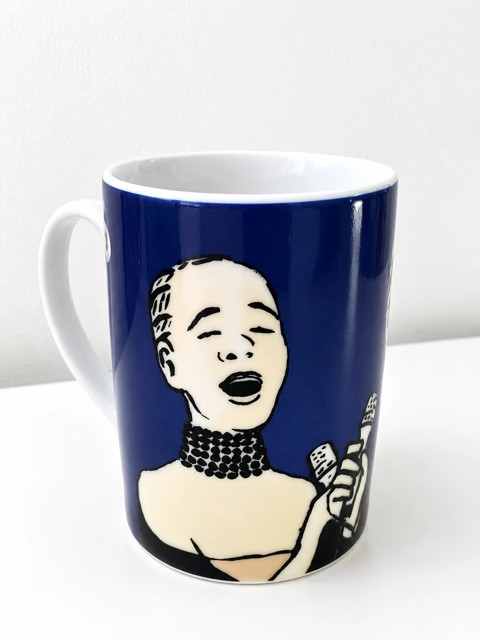Caneca de coleção "Fado, 100 Anos" | Delta Cafés / Publico 